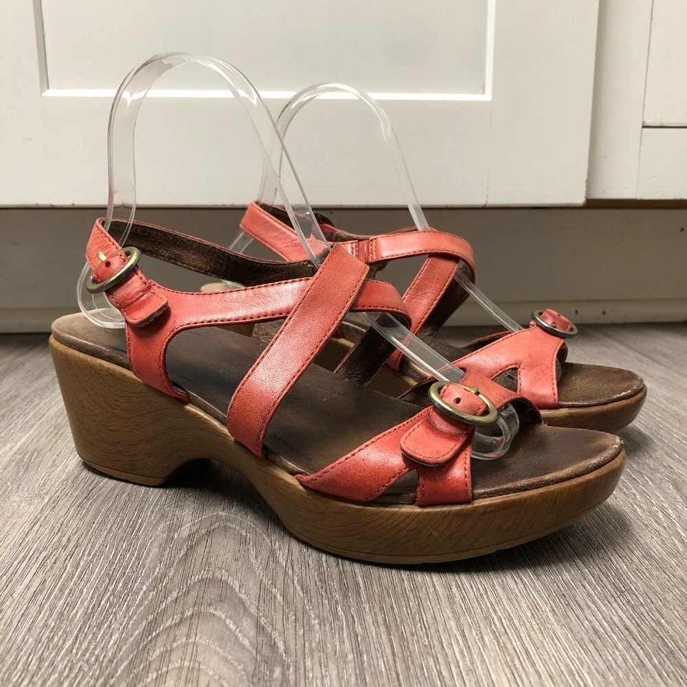 Dansko Women's Size EU 38 Wedge Sandals Coral Leather Mary Janes Chunky Heels